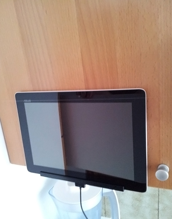 ipad_tablet_e-reader_kitchen_stand_mount_013.jpg