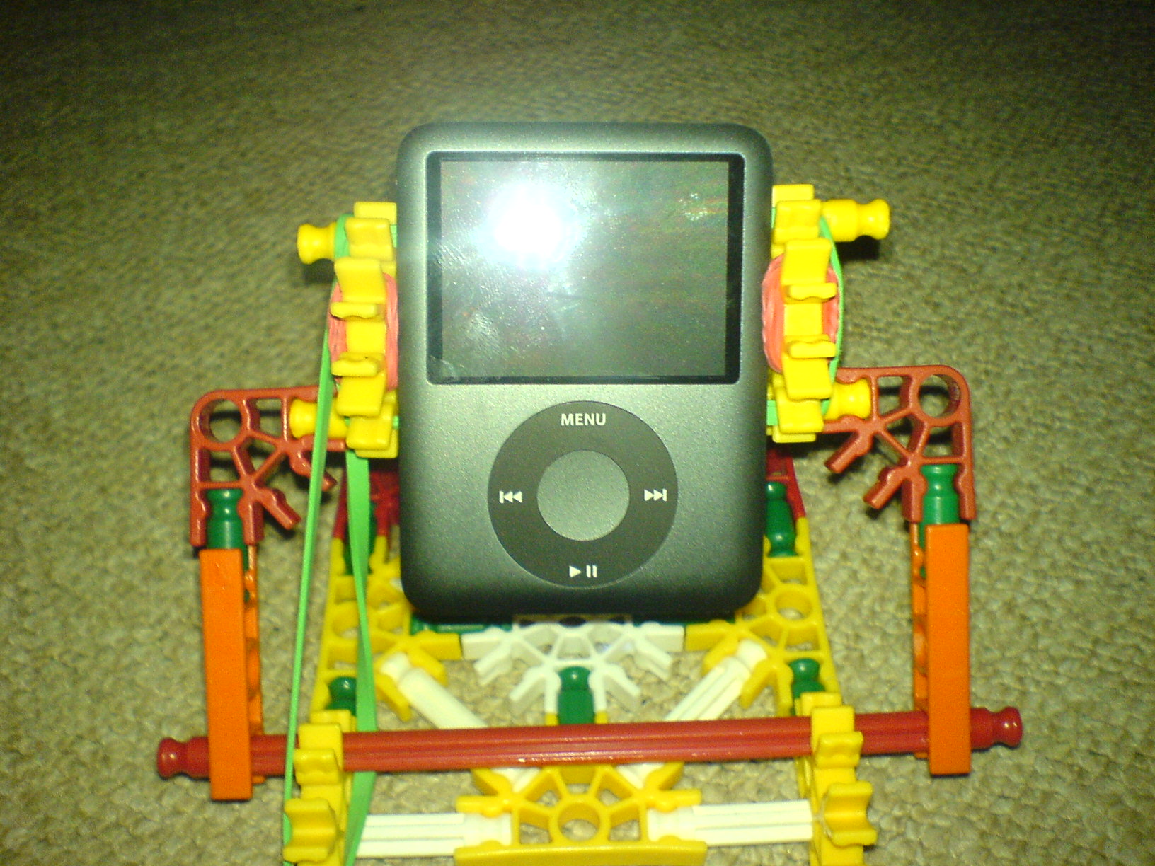 ipod stand 019.jpg