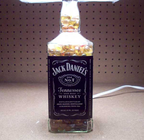 jackDanielsBottleLamp9.jpg