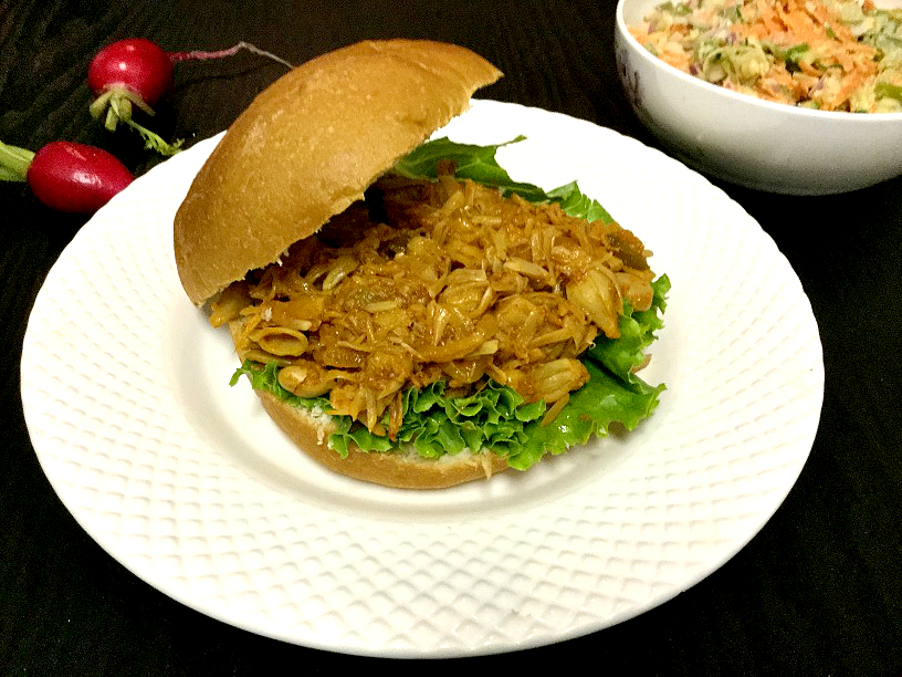 jackfruit burger with zucchini-carrot coleslaw 1a.png