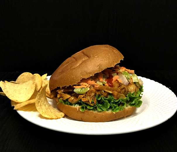 jackfruit burger with zucchini-carrot coleslaw 4a.png