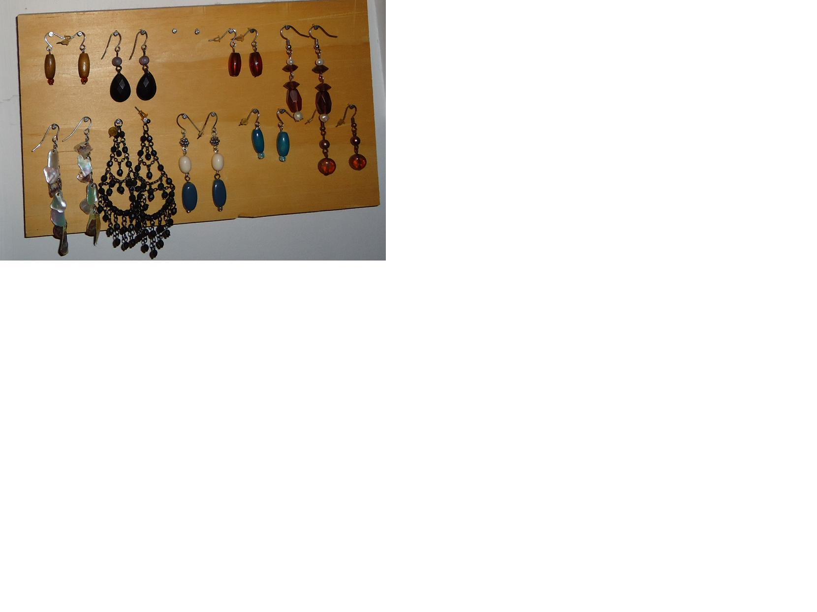 jewelry organizer 2.JPG