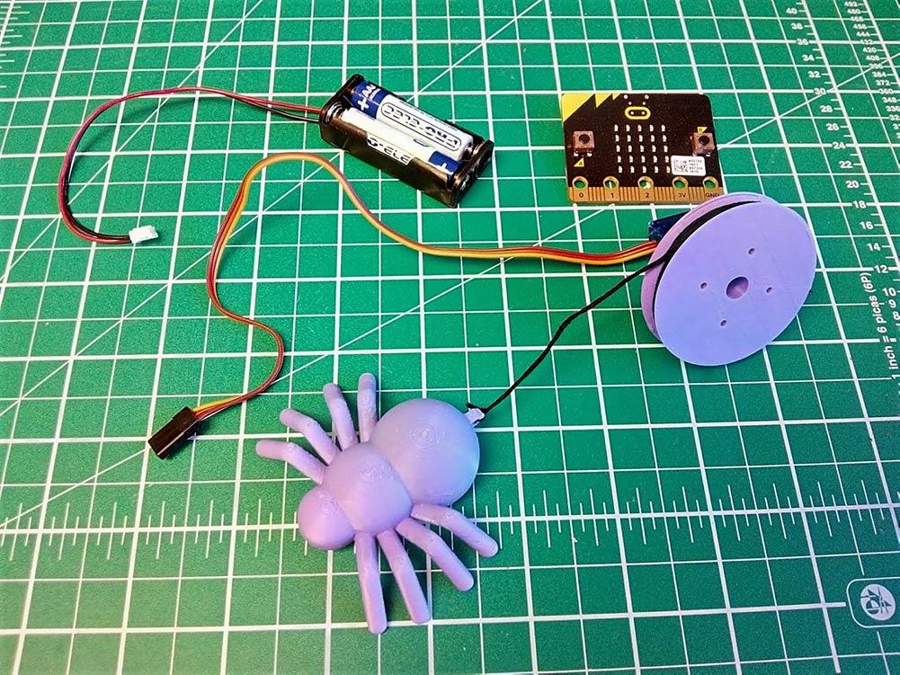 kitronik-halloween-2018-project-ideas-microbit-spider-3d-parts-1000.jpg