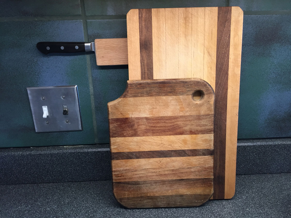 knifeholder-cuttingboards.jpg