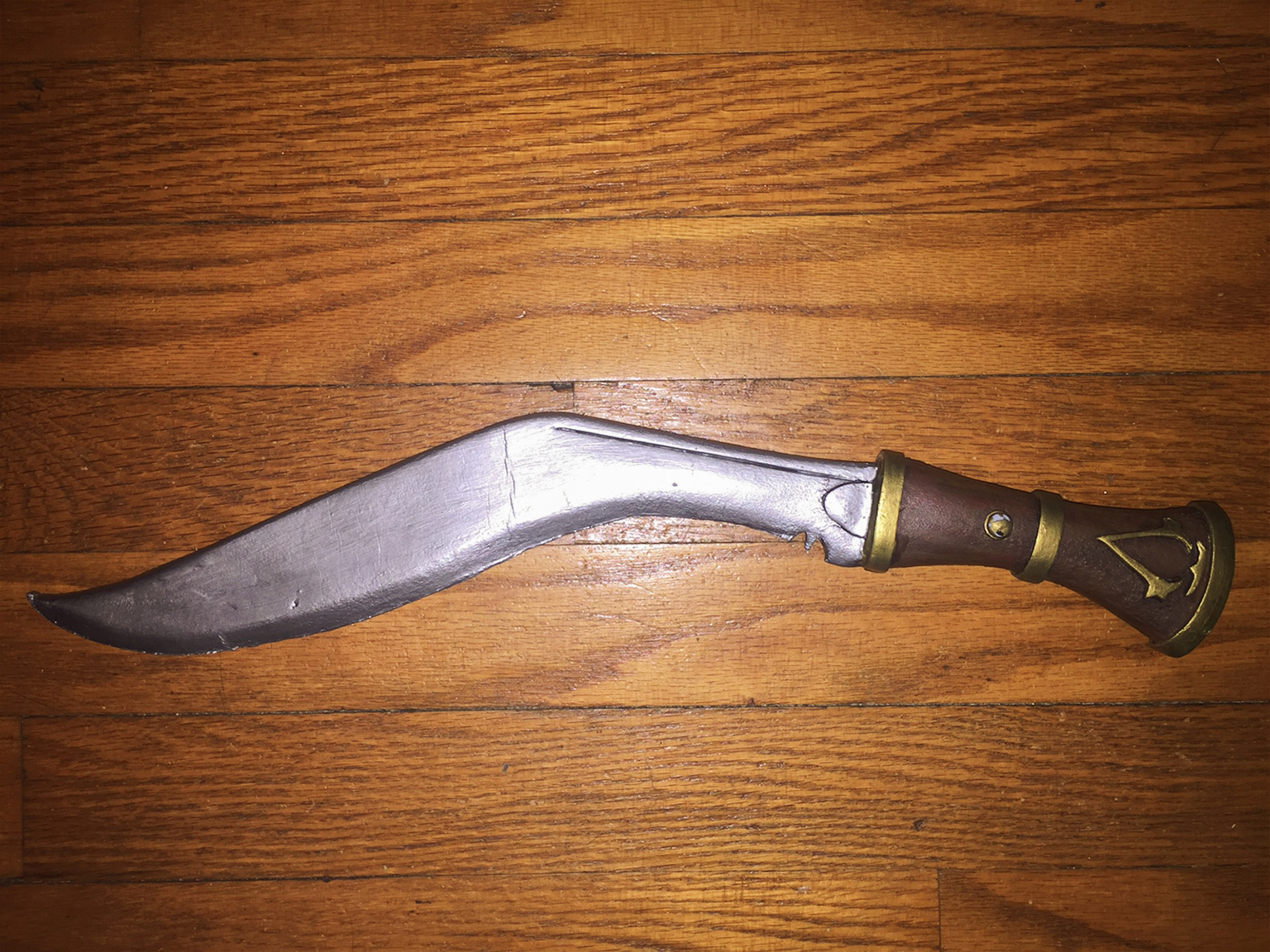 kukri with flash.jpg