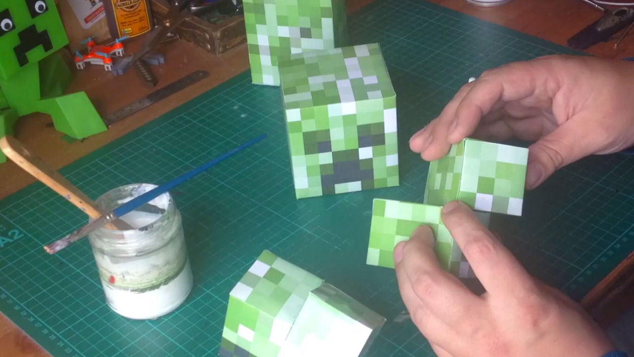 large-papercraft-creeper-glue-assemble.jpg