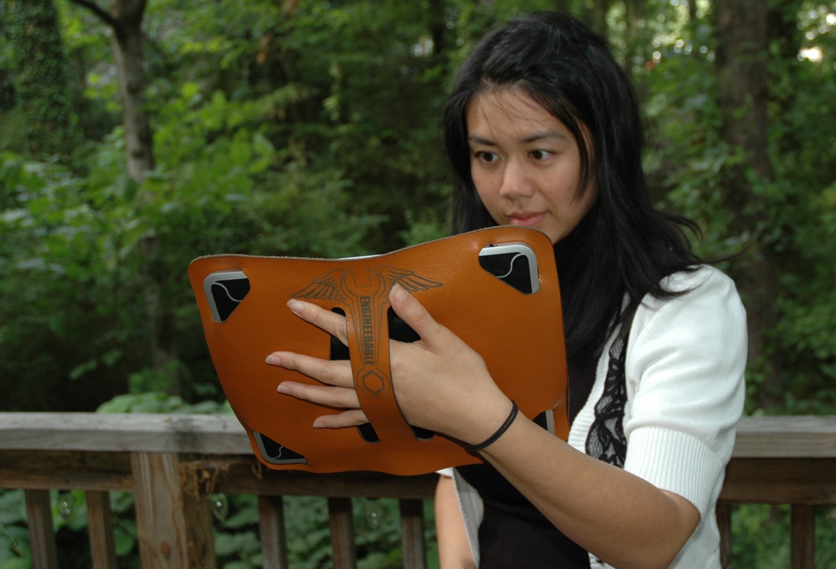 laser cut ipad leather handle 3.jpg