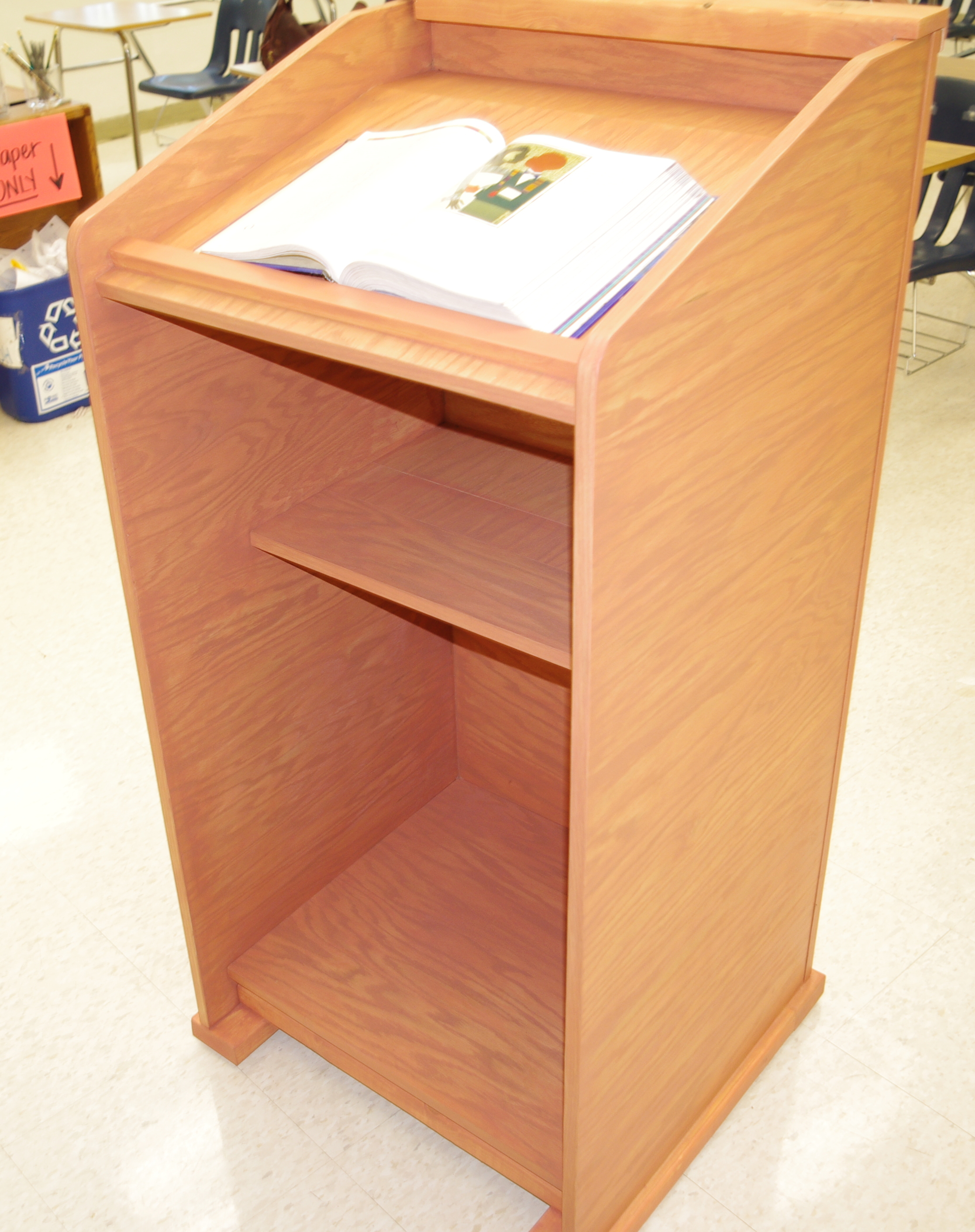 lectern2.jpg