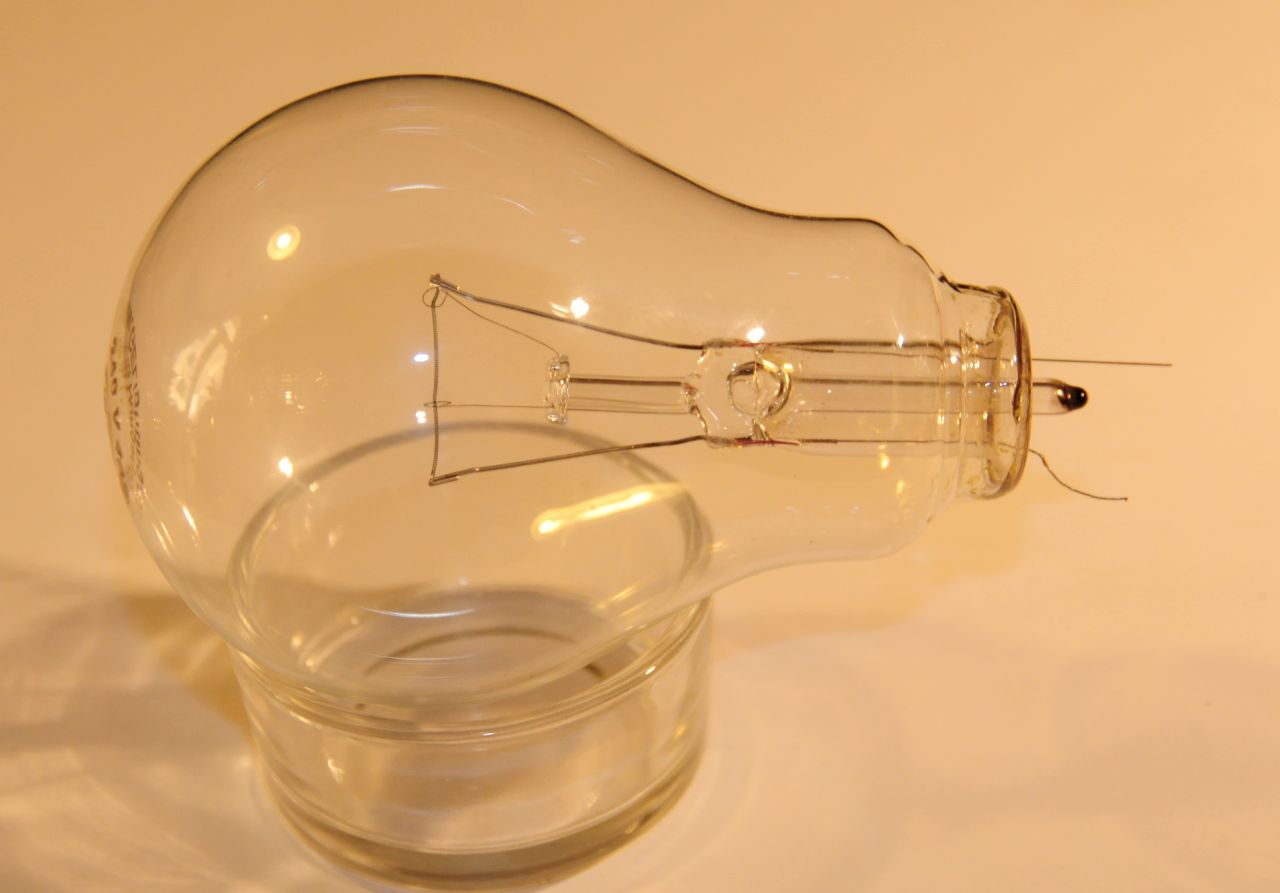 ledbulb10.jpg