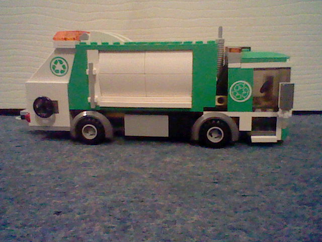 lego dump truck (1).JPG