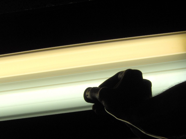 light_sensor-fluorescent-tubes.jpg