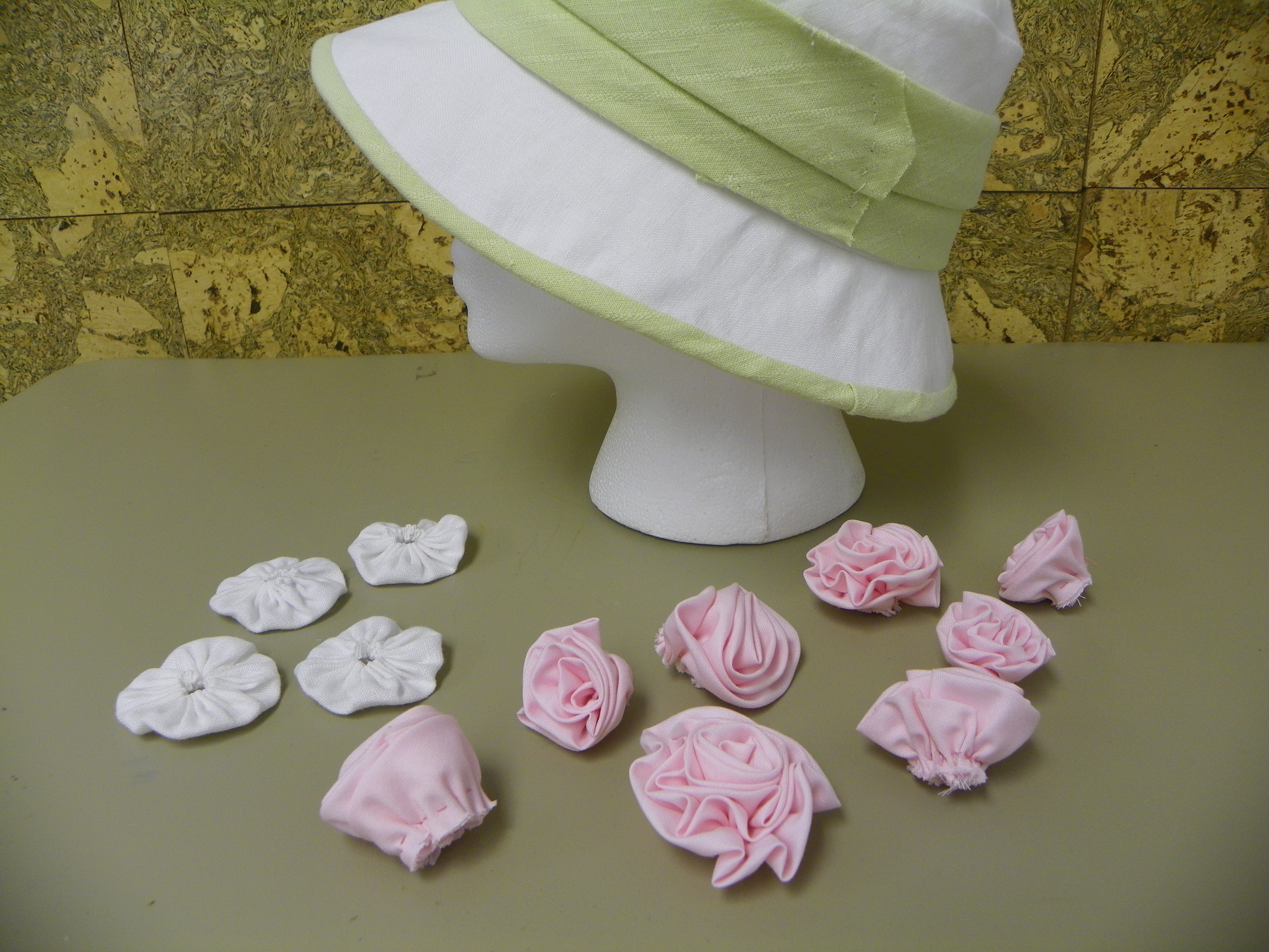 linen hat with roses 096.jpg