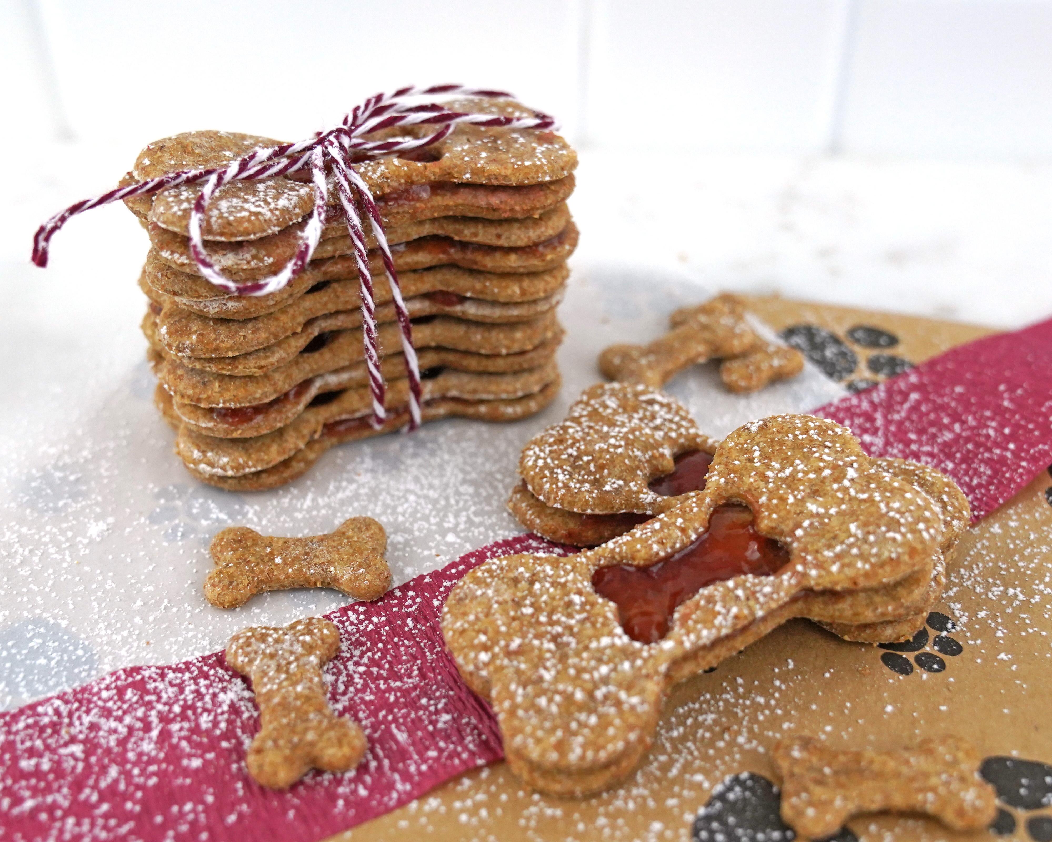 linzer_cookie_for_dogs_2.jpg