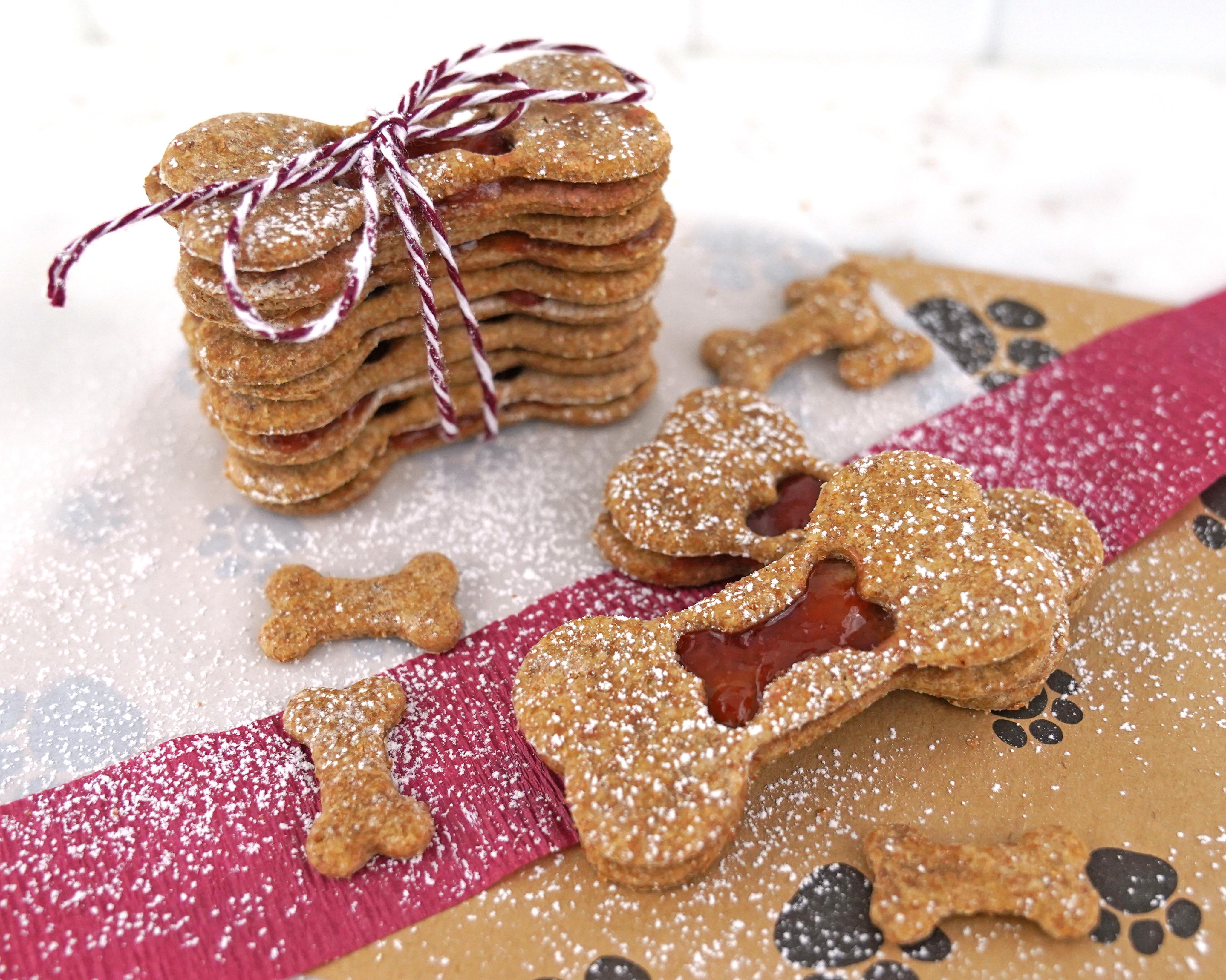 linzer_cookie_for_dogs_3.jpg