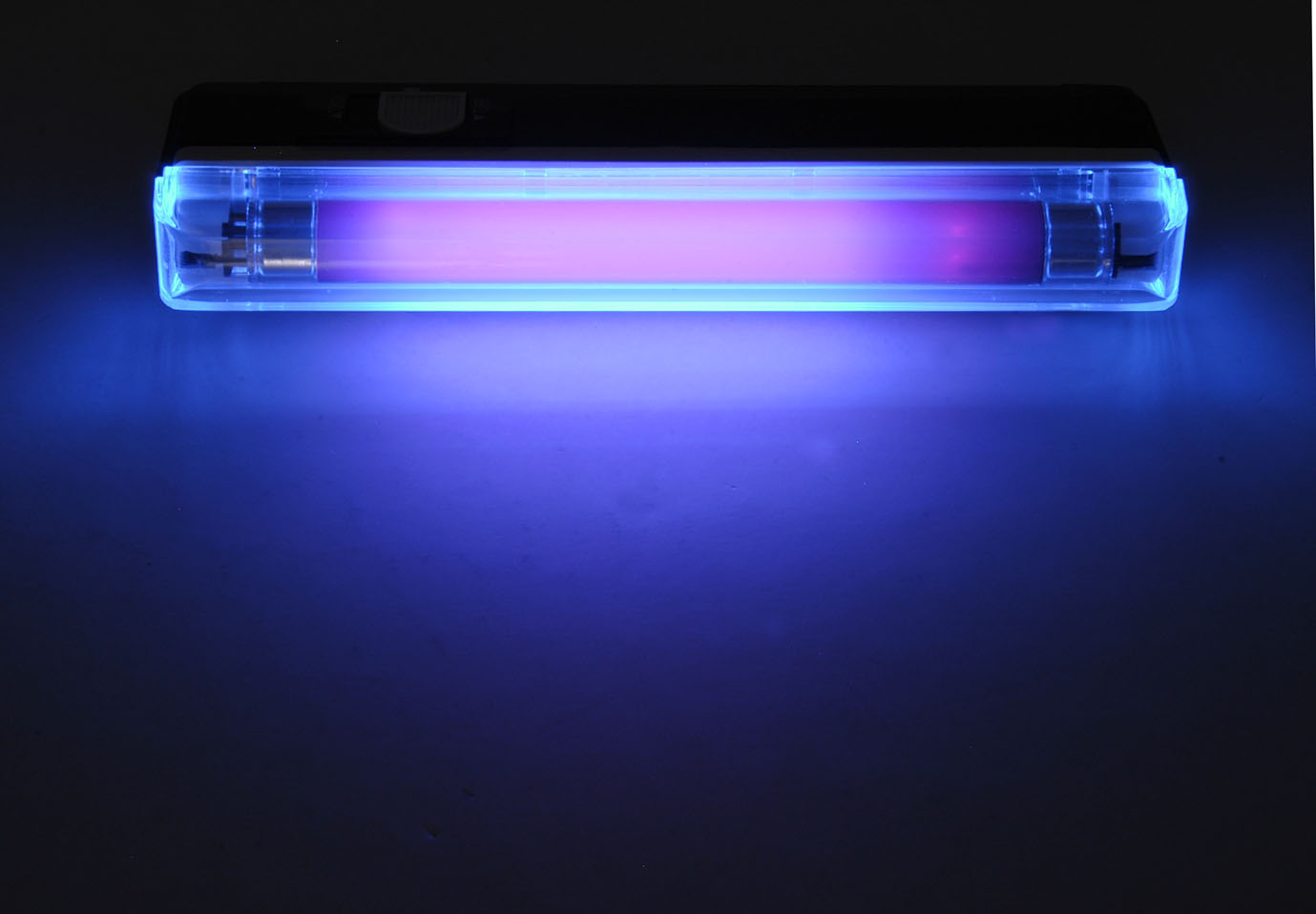 lrgscaleLamp with built in black light projector - black7.jpg