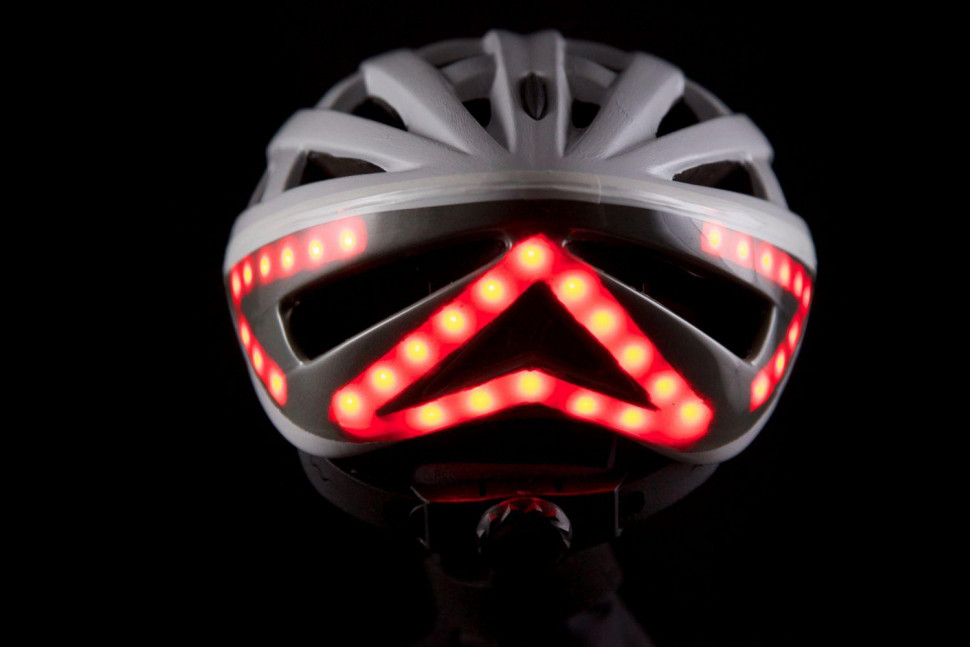 lumos-bike-helmet-white-helmet-brake-light-970x647-c.jpg