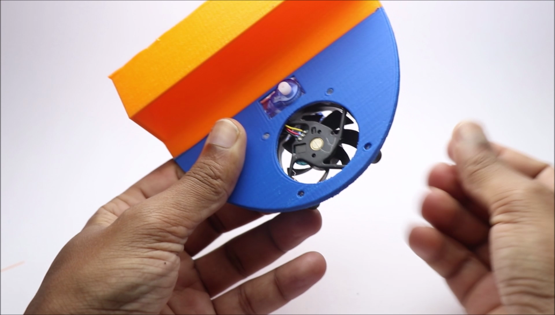 make 3d printed bubble blower (19).png