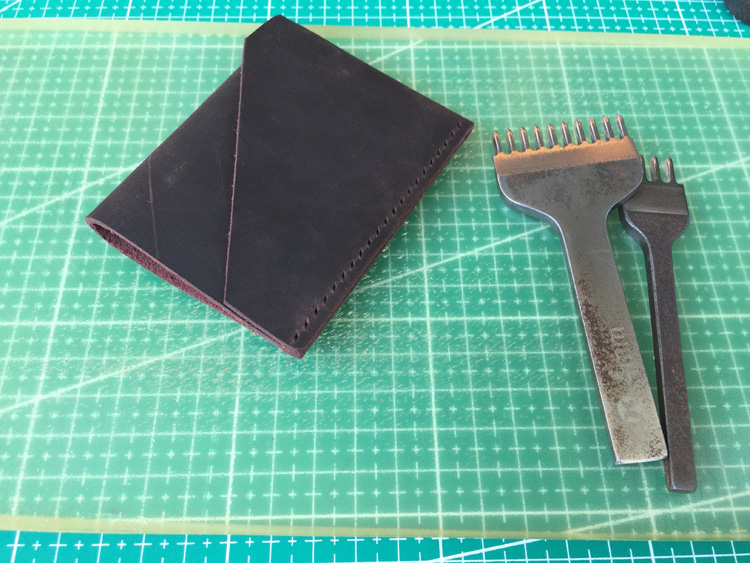 make a leather wallet (19).jpg