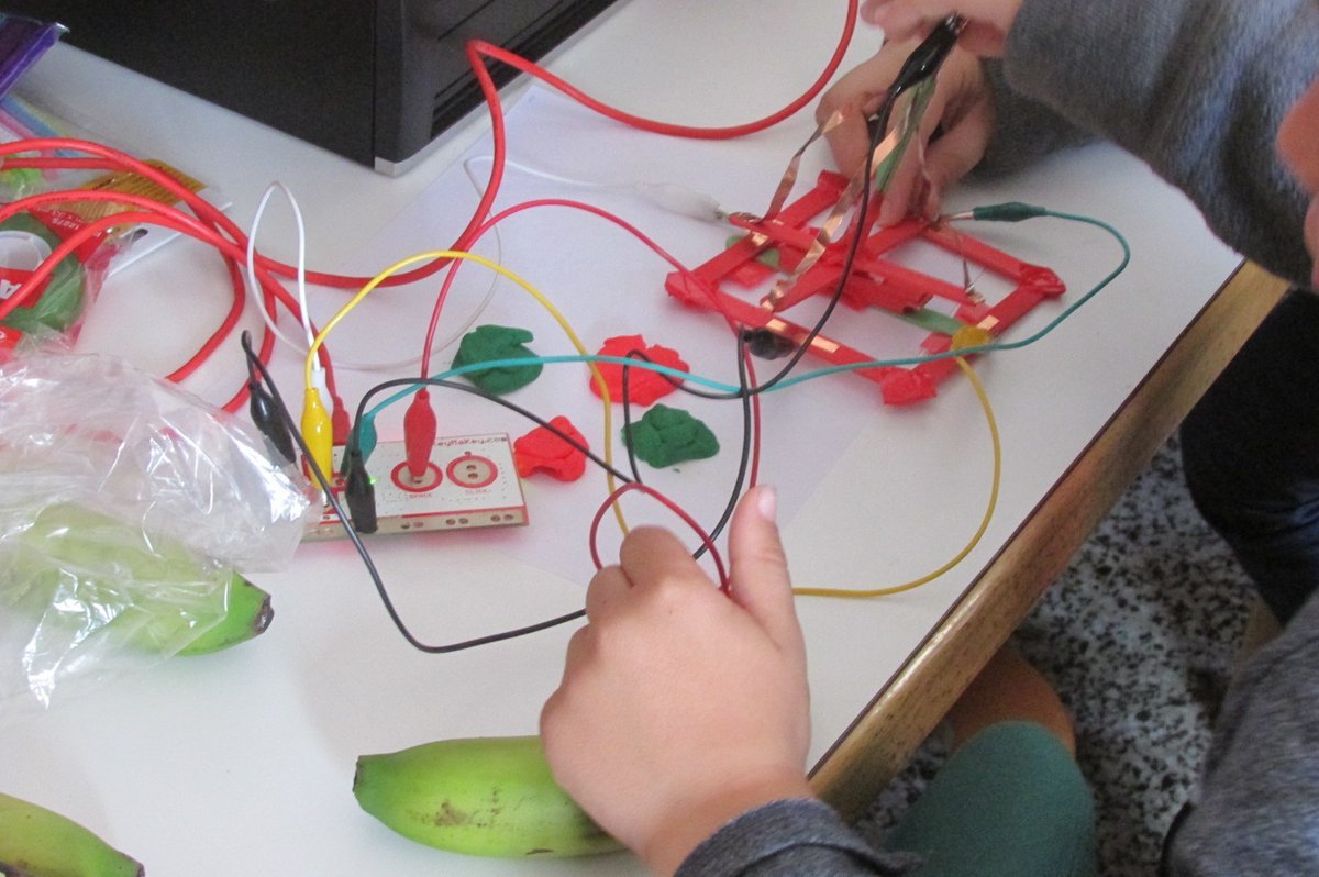 makeymakey_1.jpg