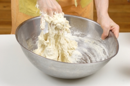 making-pizza-dough-01.jpg