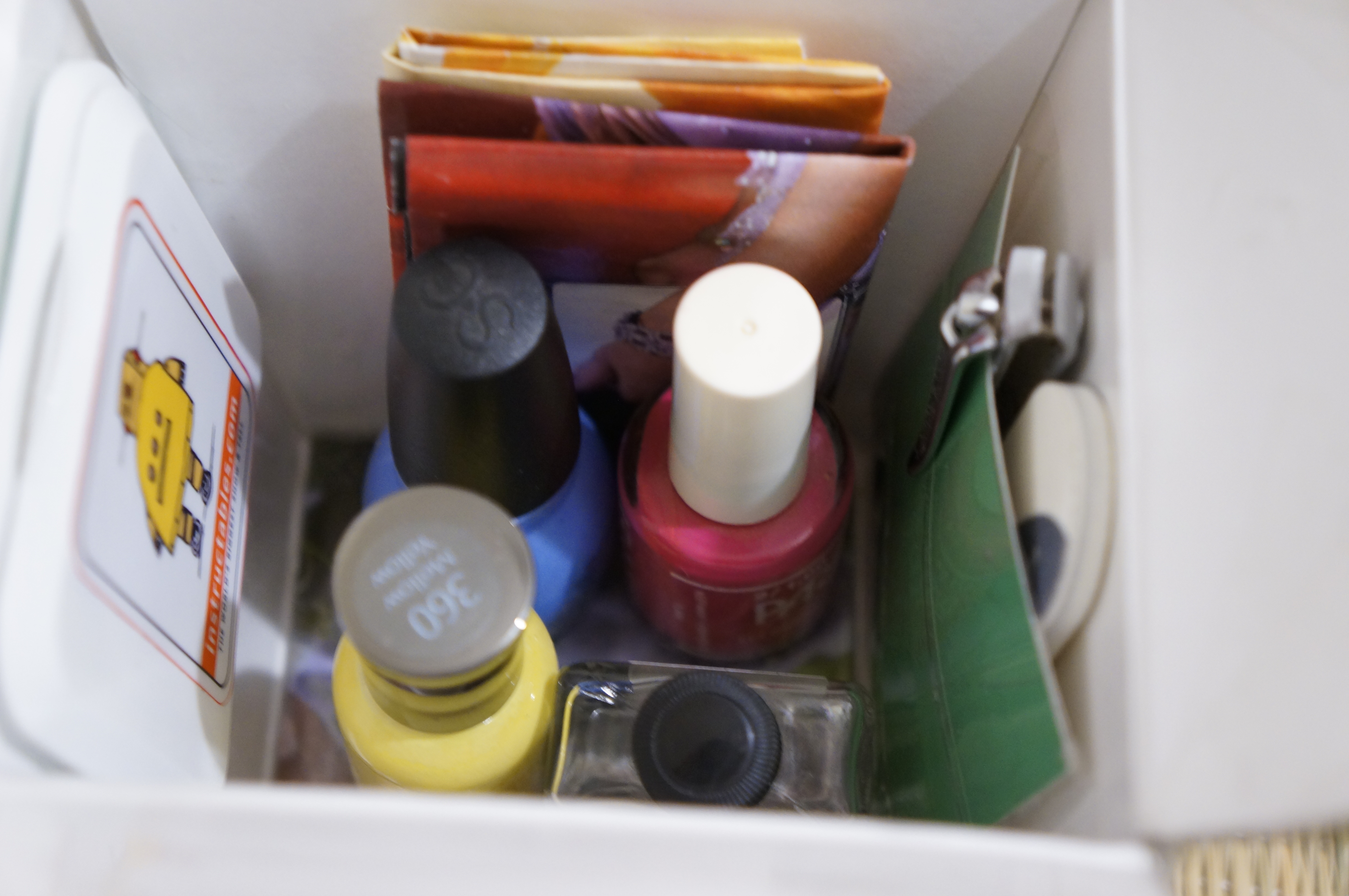 manicure on the go kit 099.JPG