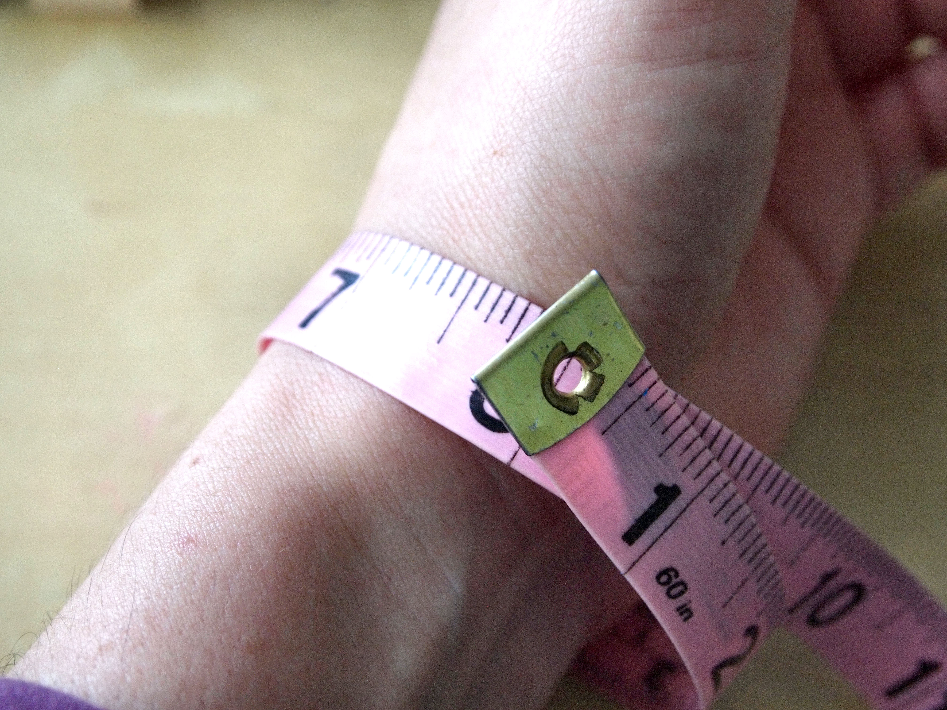 measurewrist.JPG