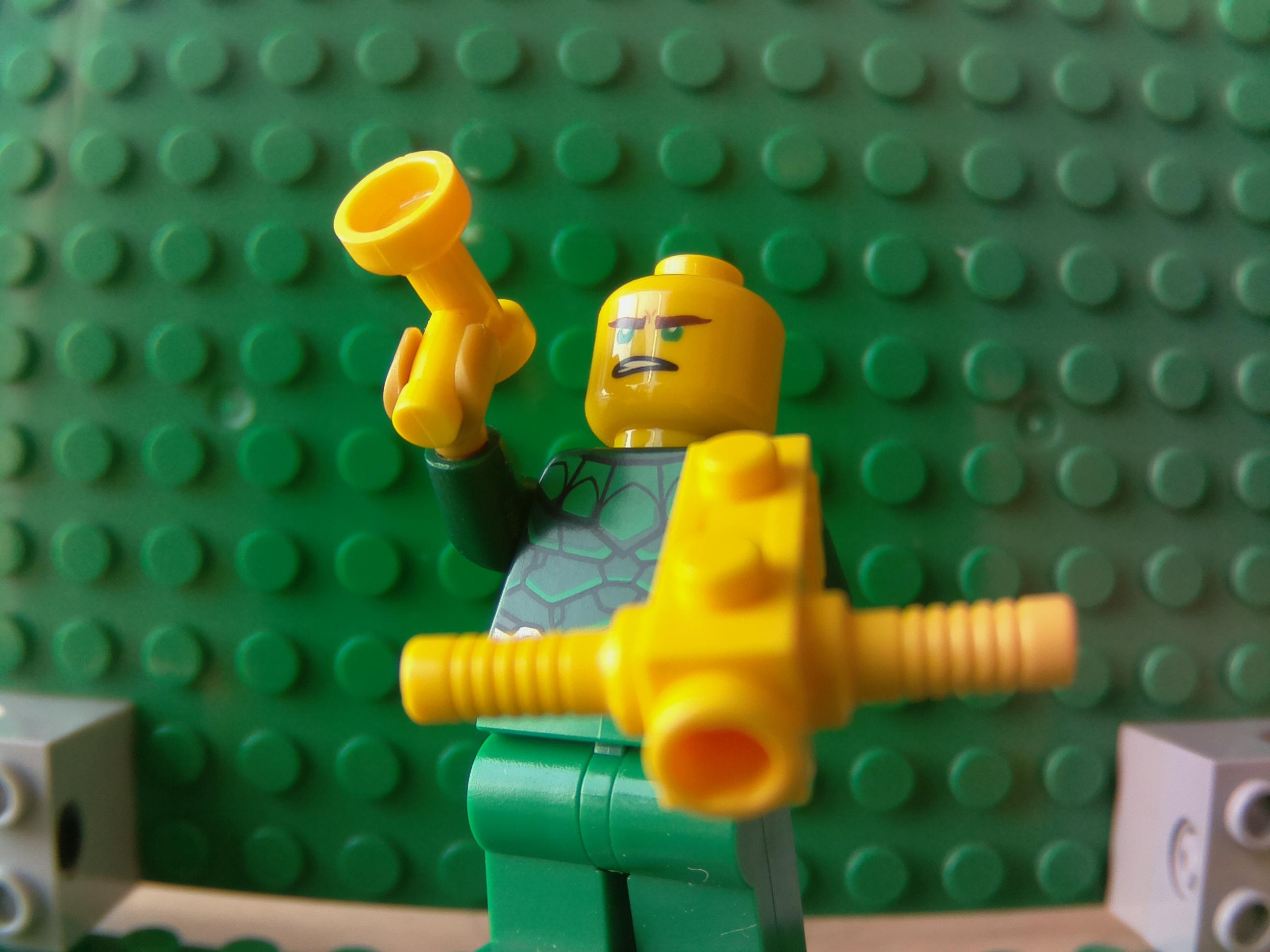 minfig - green guy.jpg