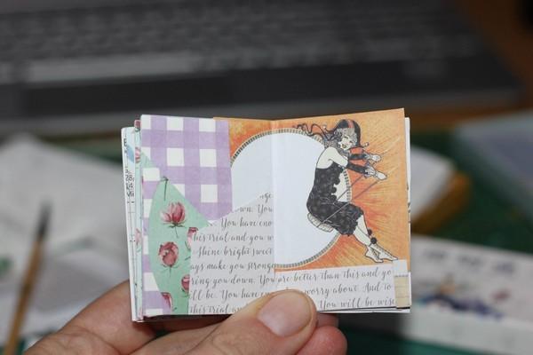 mini junk journal 28.JPG