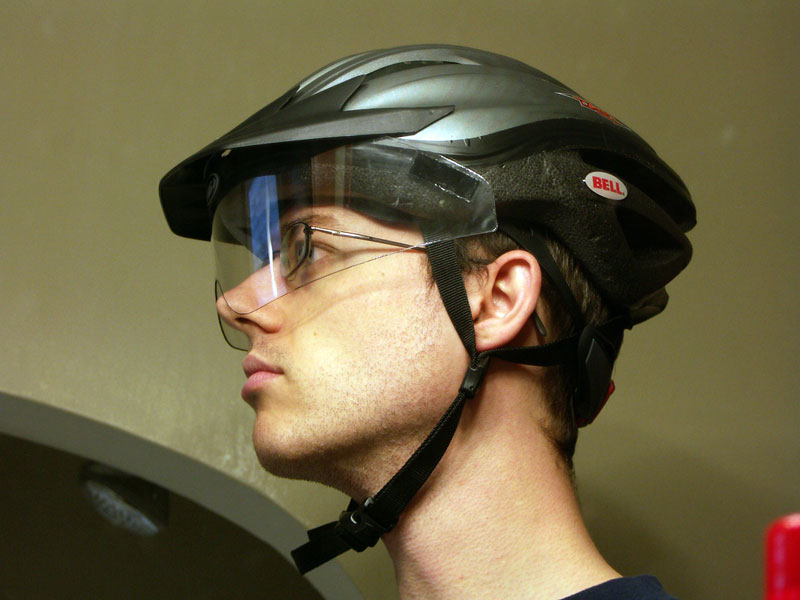 model_helmet2.jpg