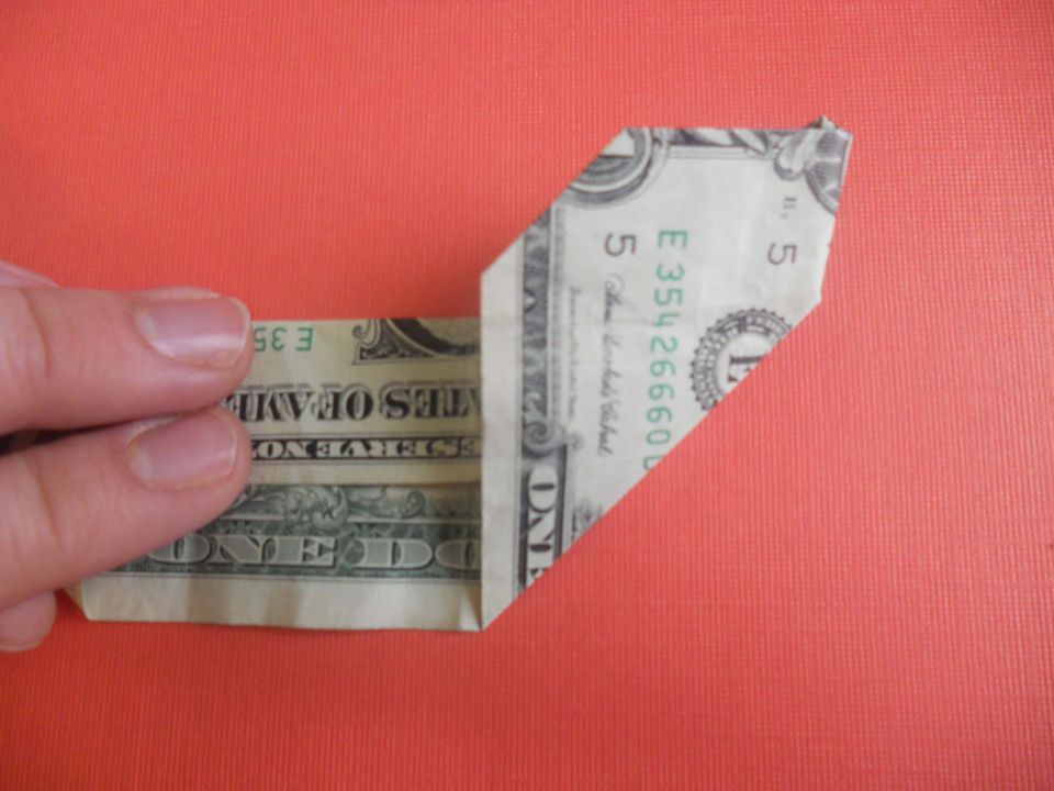 money-origami-heart-4-56a6d5063df78cf772907556.JPG