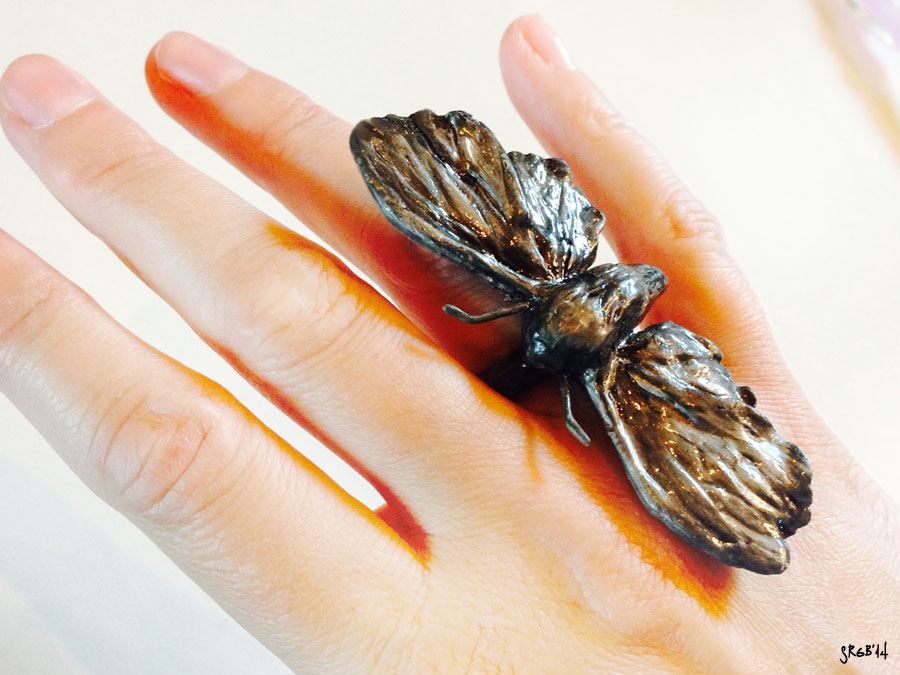 moth_ring09.jpg