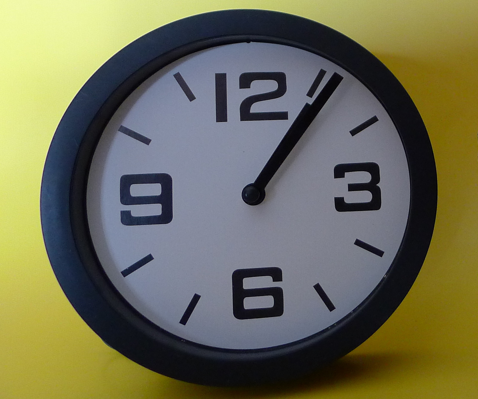 normal_analog_clock_cc_by_openproducts.jpg