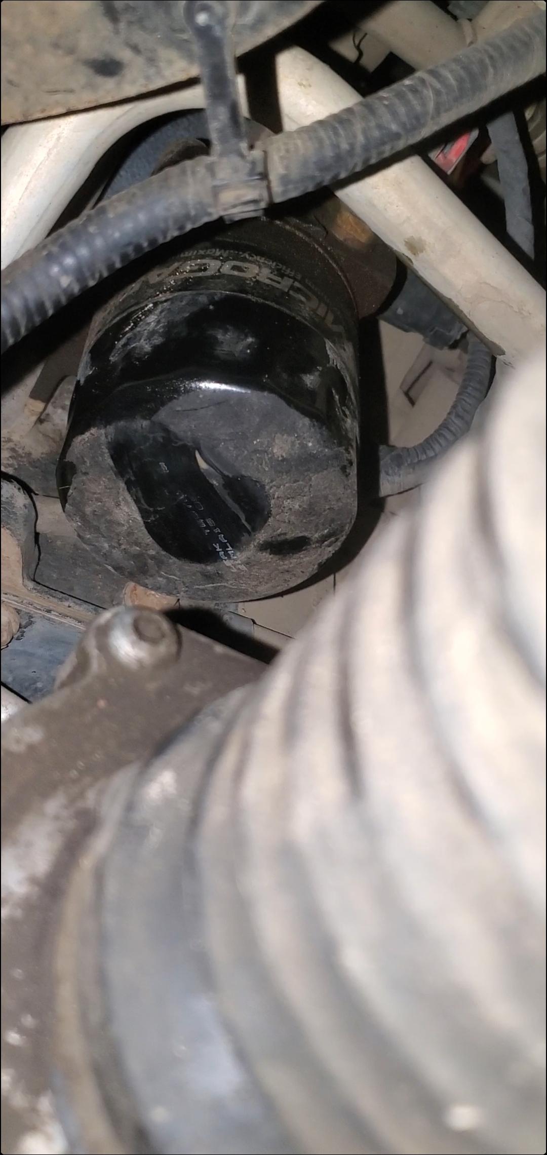 oil filter location.jpg