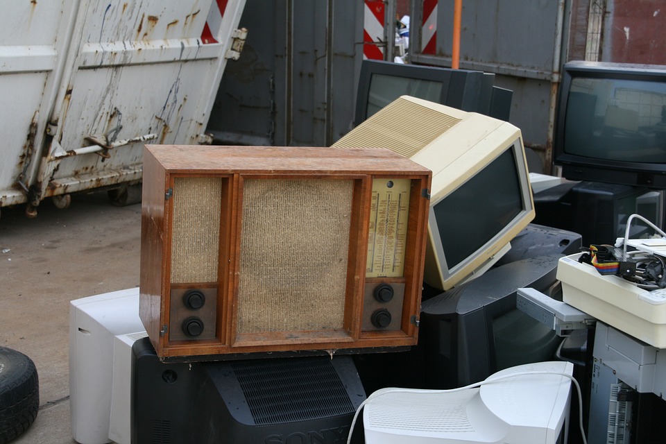 old-radio-1255210_960_720.jpg