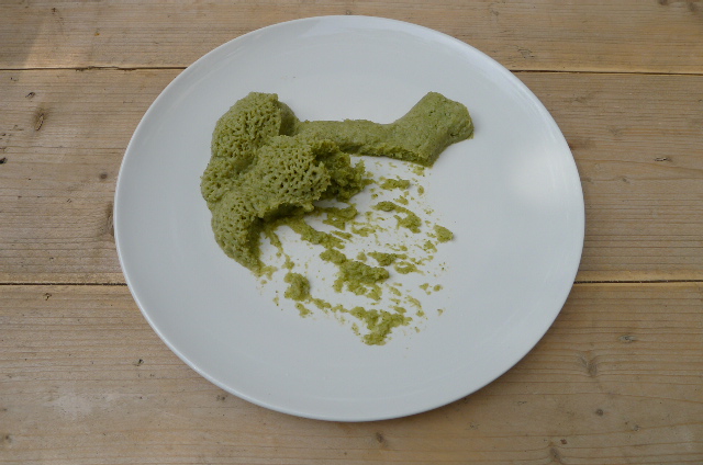 openproducts_-_broccoli_sculpture_-_eating_2.jpg