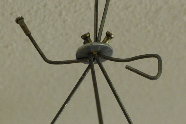 openproducts_chandelier_spoke_based_hanger.jpg