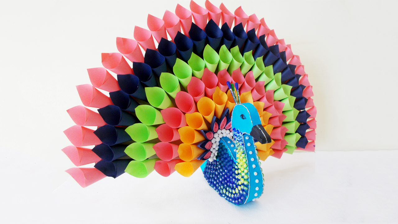 paper-peacock-craft-decor1.JPG