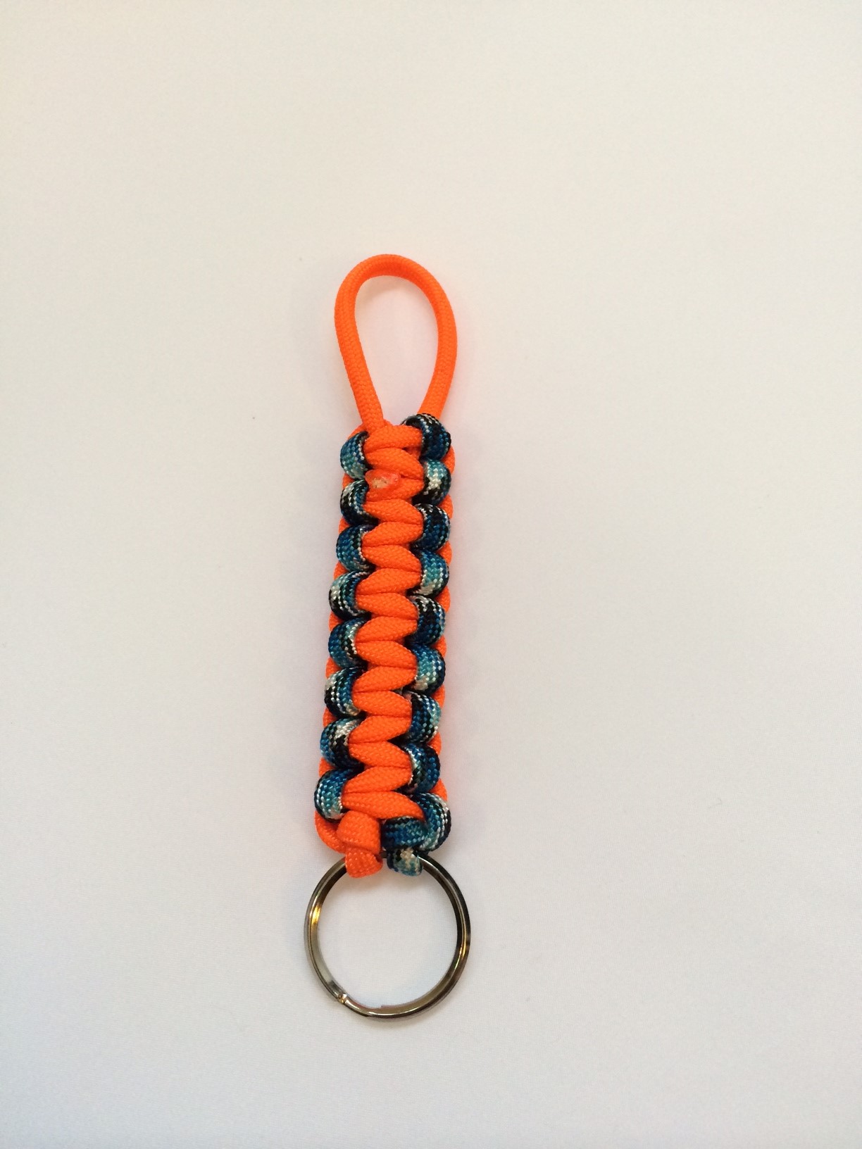 paracord Keychain (1).JPG