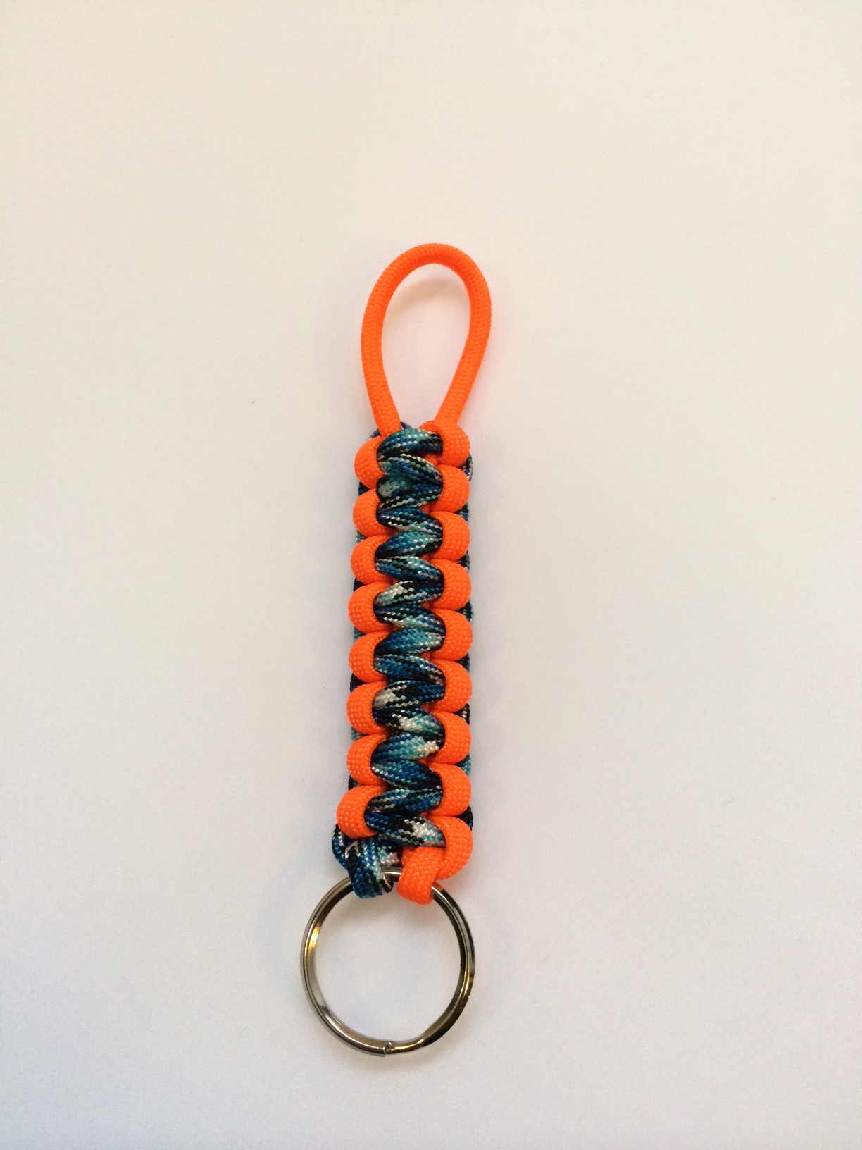 paracord Keychain (2).JPG