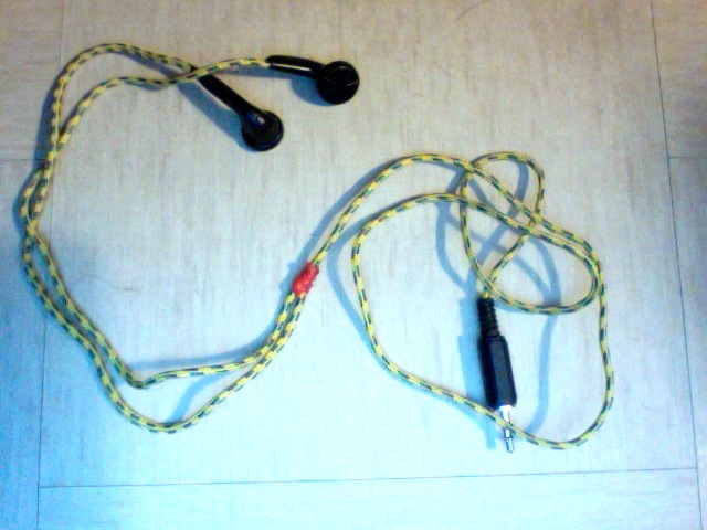 paracord headphones.jpg