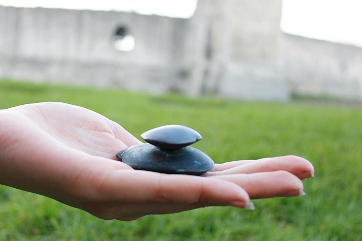 pebble ring hand.png