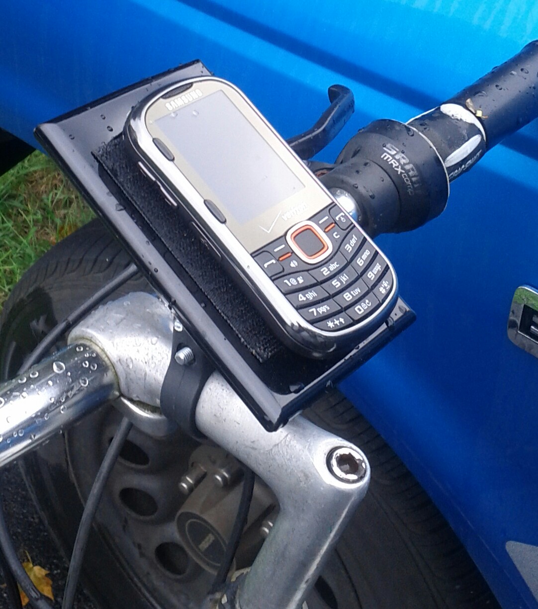 phoneholder3.jpg