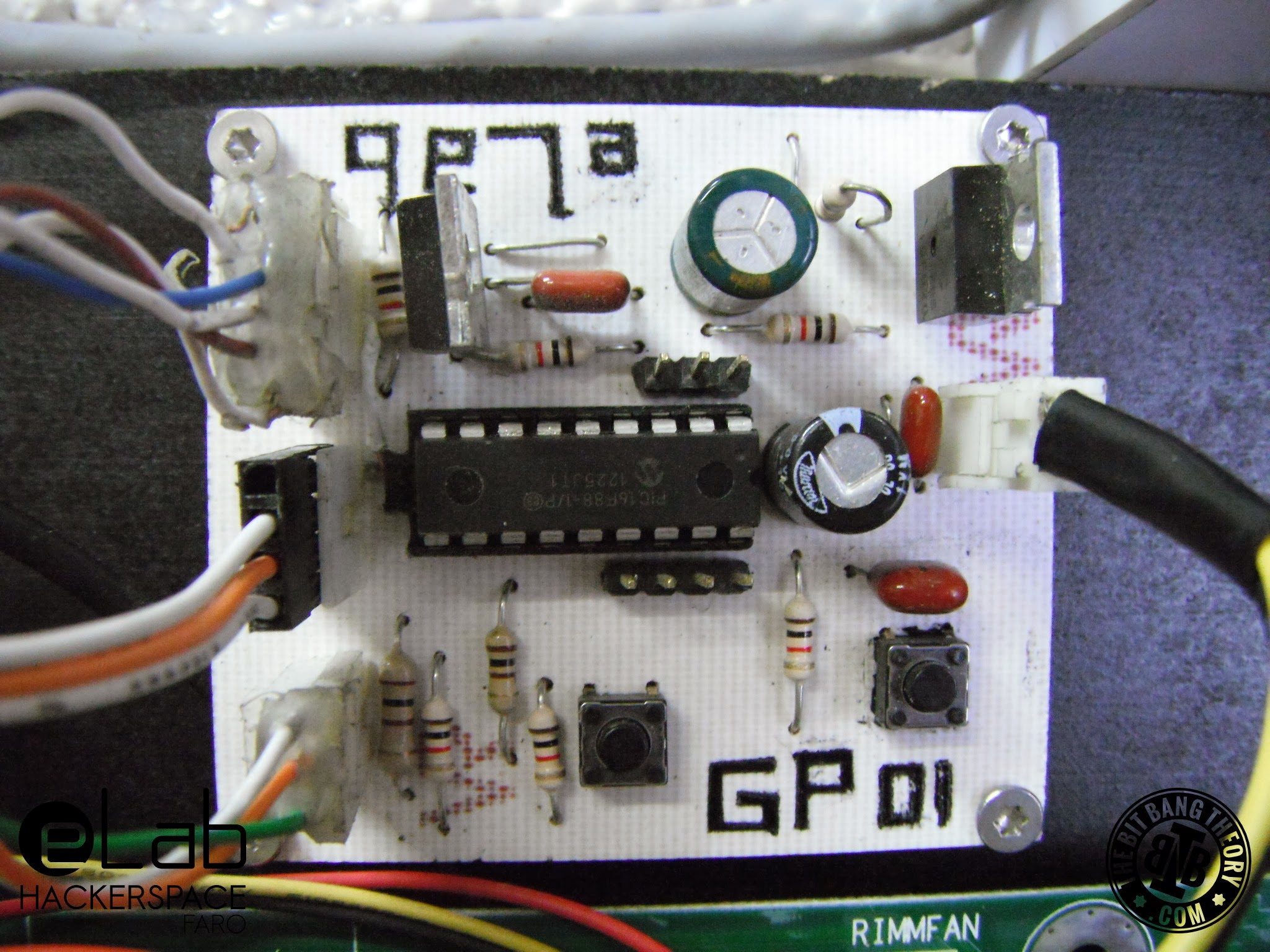 pic16f88 control board 2.JPG