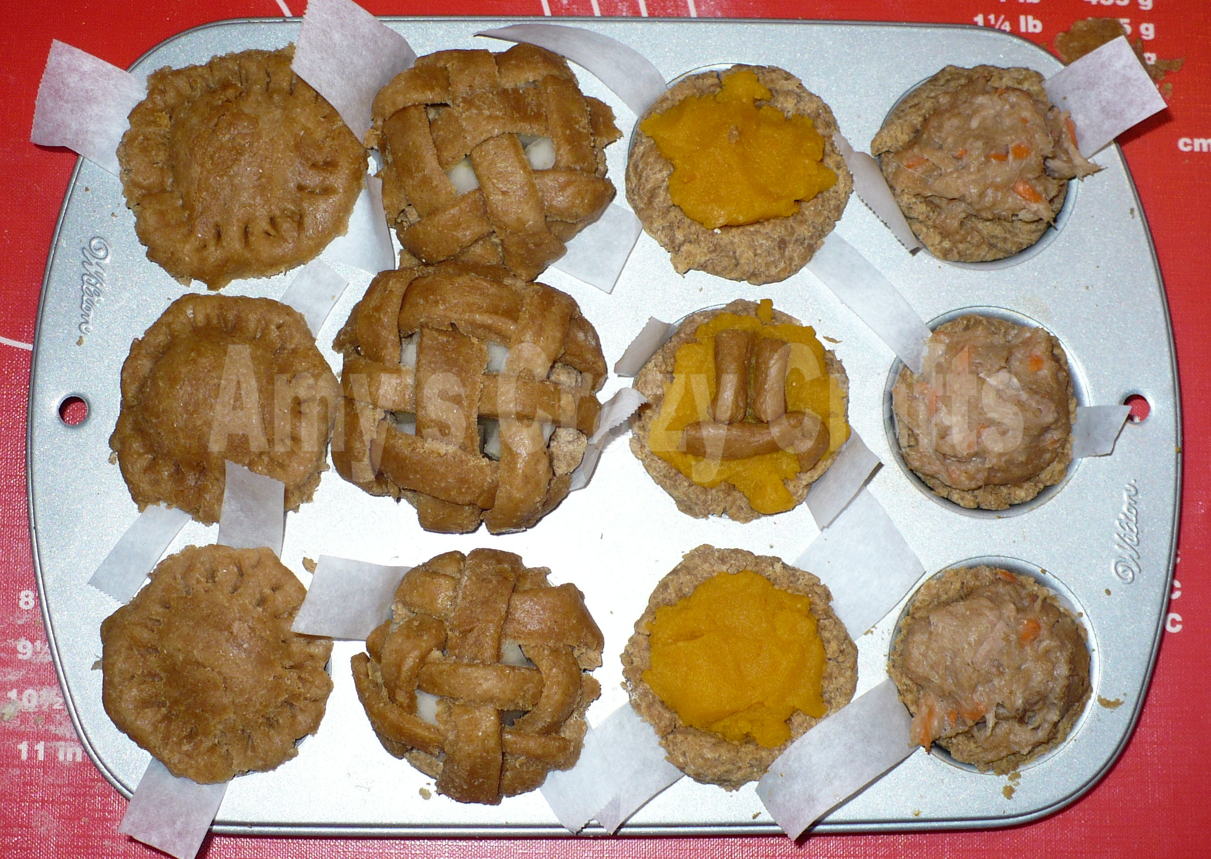 pies in tin 2.jpg