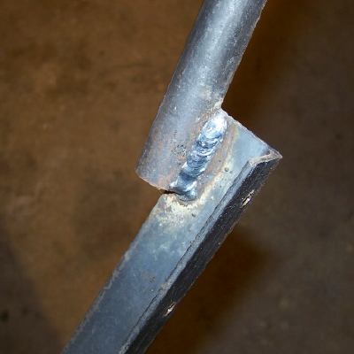 pipe to angle iron weld.jpg
