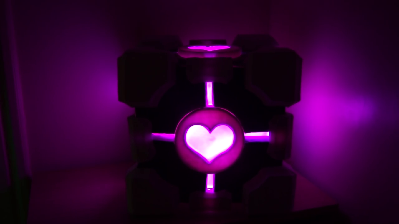 portal-companion-cube-led-light-box-storage-hidden-compartment-2017-02-11-12h56m35s162.png