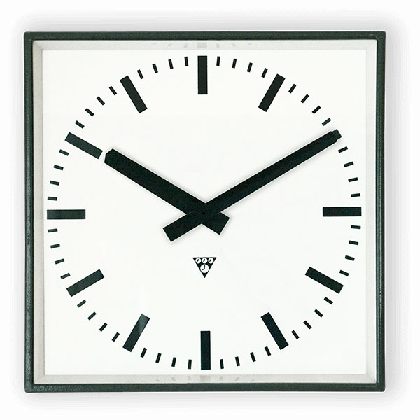 pragotron_clock.jpg