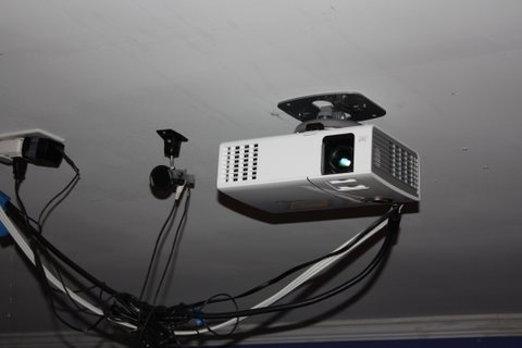 projector.JPG