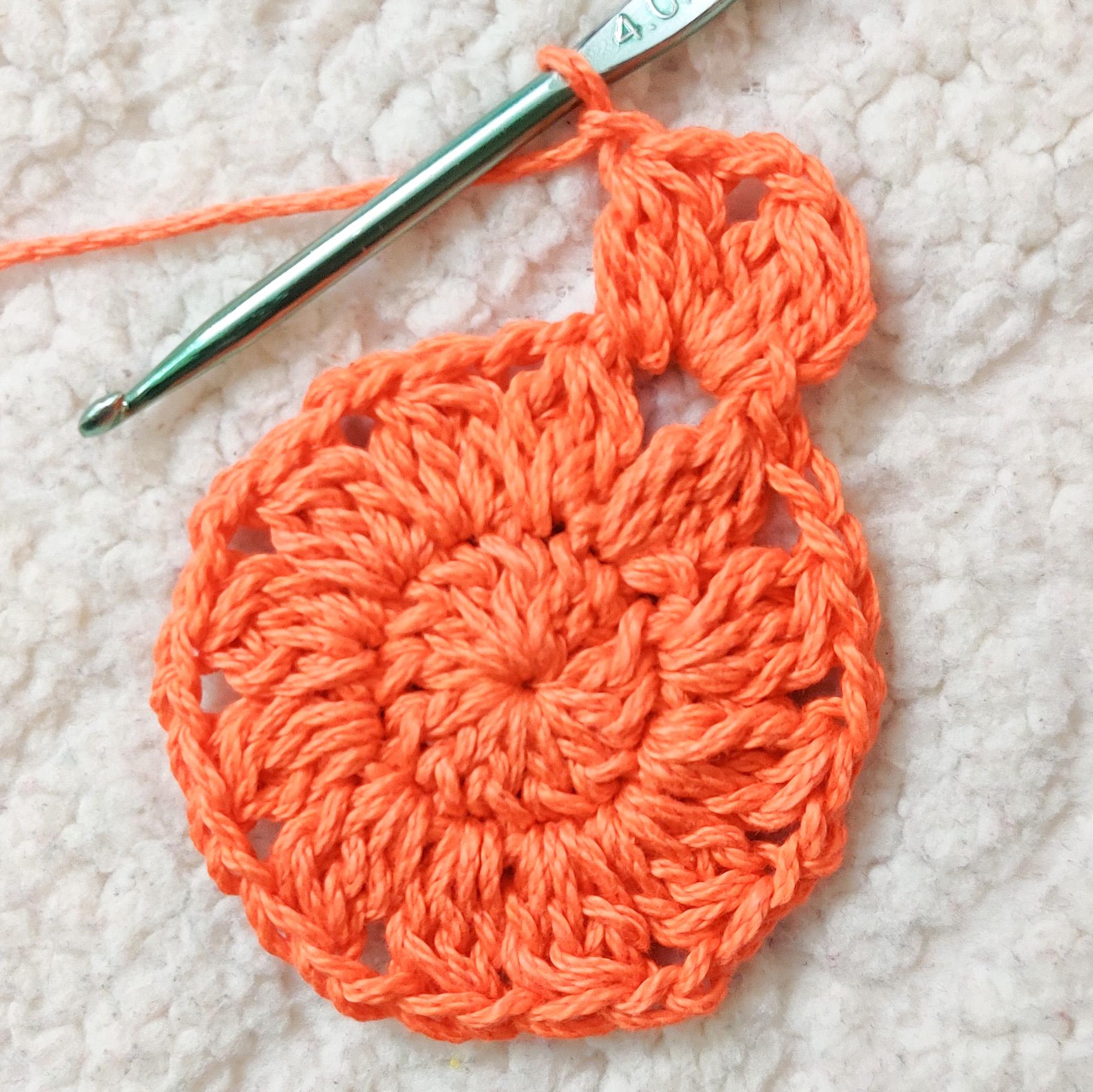 pumpkin spice doily potholder (17).jpg