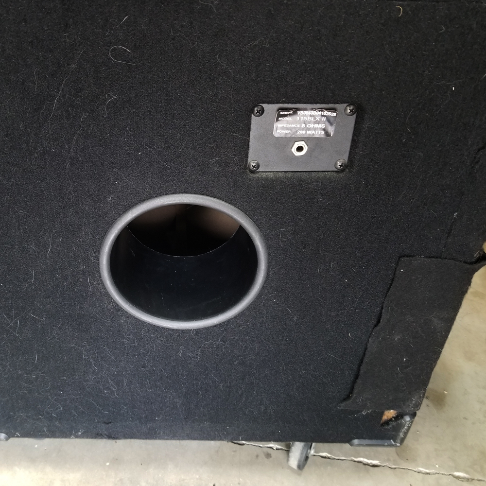 recovering-bass-speaker-cabinets-6.jpg